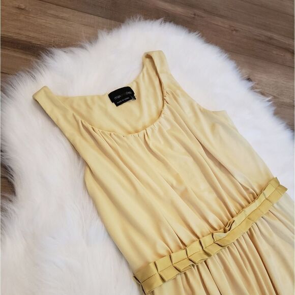 Max & Cleo Yellow Pleated Dress - Picture 1 of 5